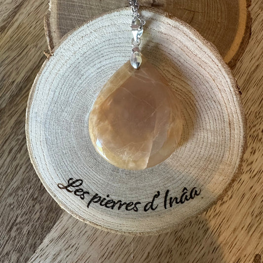 Pendentif en Pierre de Lune orange – Féminité et Joie de vivre - Ref 73