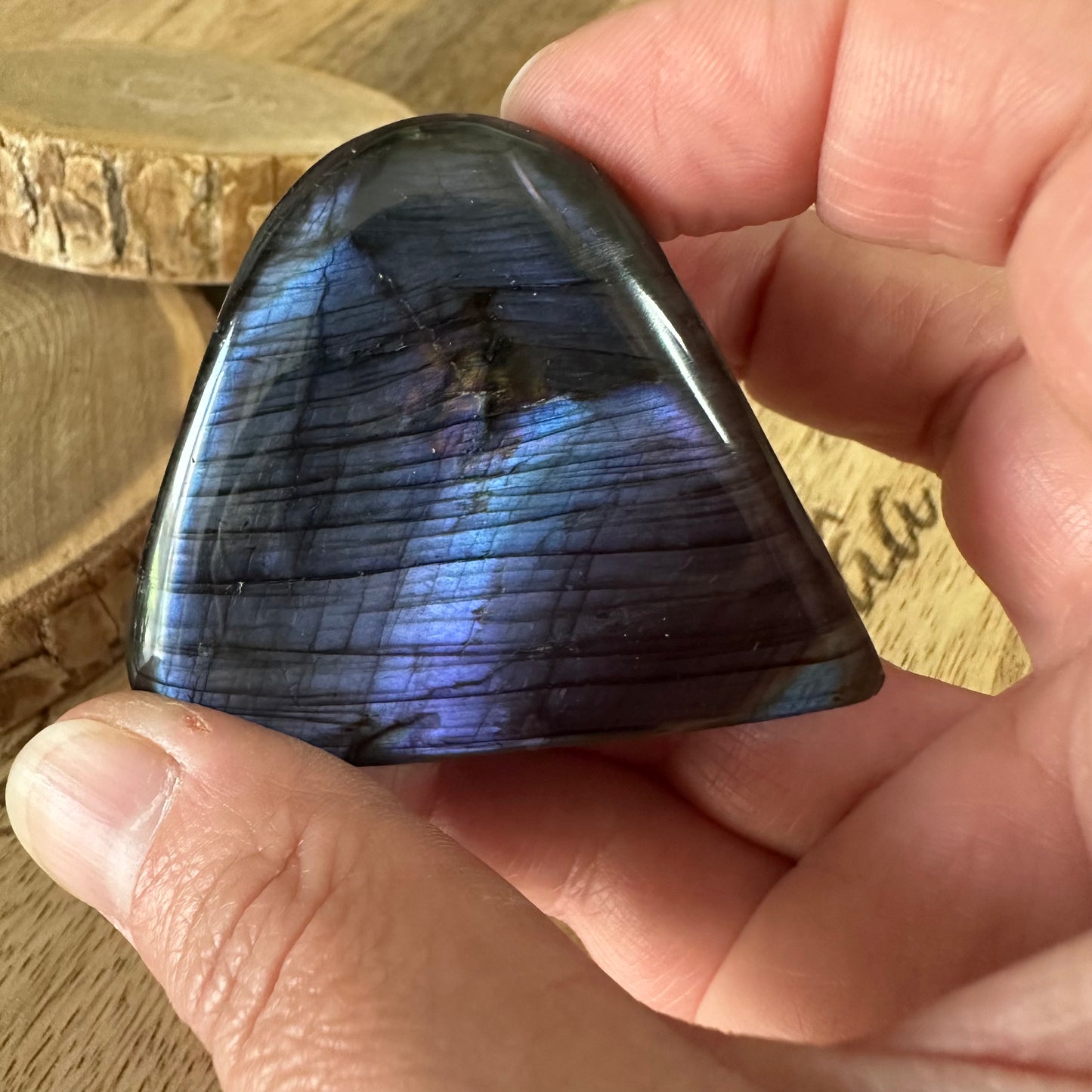 Mini Forme Libre Spectrolite– Protection, Intuition et Équilibre Émotionnel – Qualité Extra – REF 297 (76g)